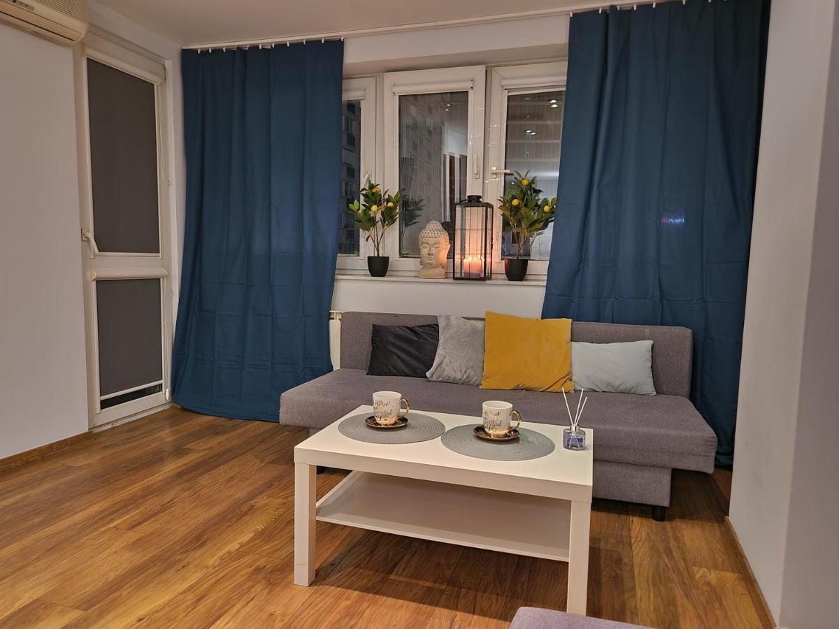 View Apartments And Rooms Warschau Buitenkant foto